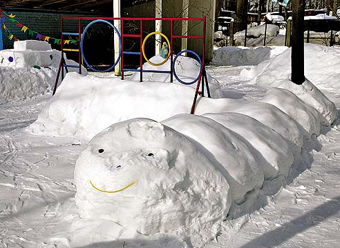 Горка из снега своими руками для детского сада