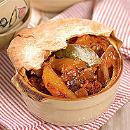Жаркое с мясом и грибами в горшочках Жаркое с мясом и грибами в горшочках