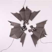 Хэллоуин своими руками: Летучая мышь оригами 