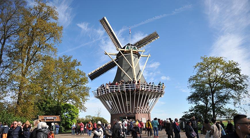 Ветряная мельница в парке Кекенхоф