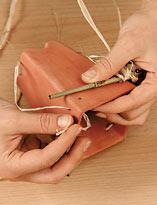 Крепеж палочек к горшку