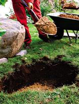 Изготовка песчаной подушки для фундамента