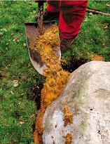 Садовая скамейка на валунах. Шаг 12