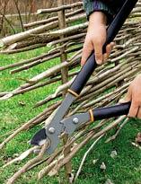 Обрезка торчащих ветвей