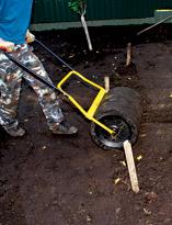 Обработка грунта для газона газонным катком Обработка грунта для газона газонным катком