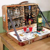 Бар из старого чемодана