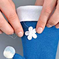 Новогоднее украшение для столовых приборов. Шаг 4