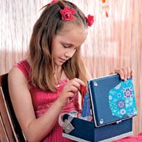 Шкатулка с кистью