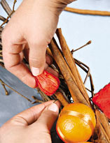 Декор физалисом