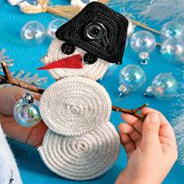 Снеговик из плоских шнуров