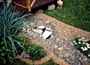 Стекло в саду