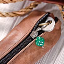 Ключевой акцент: полезные подарки