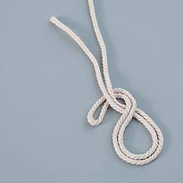 Украшаем домашние тапочки с помощью макраме. Шаг 2