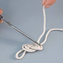 Украшаем домашние тапочки с помощью макраме. Шаг 4