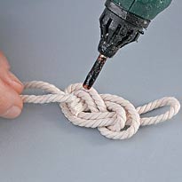 Украшаем домашние тапочки с помощью макраме. Шаг 5