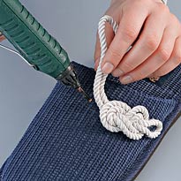 Украшаем домашние тапочки с помощью макраме. Шаг 6