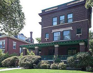 Сосед американского президента заработал на продаже дома почти 1,4 млн. долларов