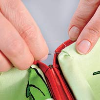 Ланч-бокс "Божья коровка". Шаг 11