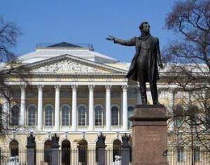 В Русском музее поздравили подснежники и крокусы