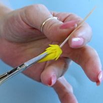 Гибискус из полимерной глины. Шаг 2