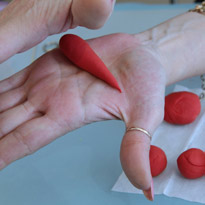 Гибискус из полимерной глины. Шаг 5