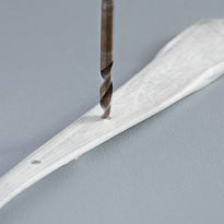 Кухонная вешалка из вилок и ложек. Шаг 3