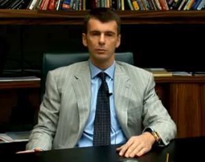 Прохоров покажет российский электромобиль в декабре