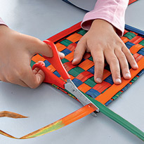 Плетеная салфетка из листьев. Шаг 8