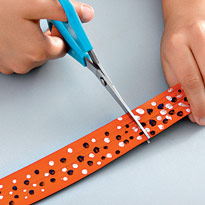 Кольца для салфеток из листьев ириса. Шаг 4