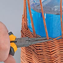 Плетеная бутылочница . Шаг 14