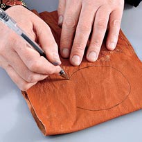 Брелок из кожи: кот. Шаг 1