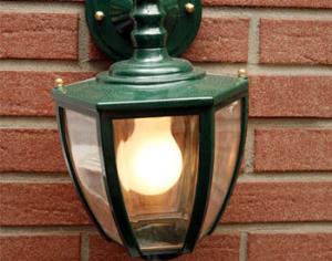 Кронштадт освещают фонари-гибриды