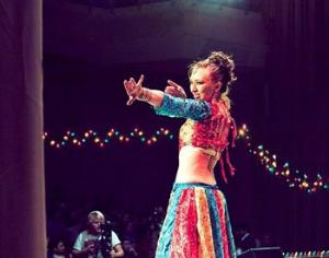 Индийская весна приходит в Москву