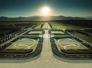 Овощами с королевского стола питаются экскурсанты