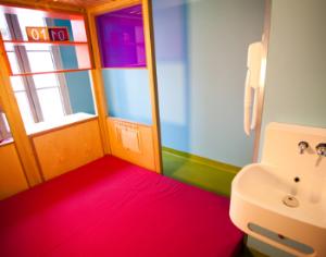 Отель без персонала открылся в Париже