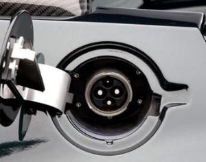 Электромобили можно будет заправлять в России