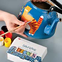 Роспись чайника акриловыми красками. Шаг 5