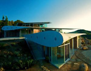 В Калифорнии построили дом из крыльев самолёта