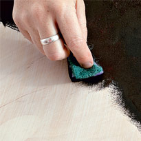 Роспись табурета. Шаг 2