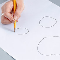 Роспись табурета. Шаг 3