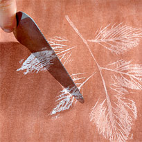 В каждом рисунке – листья. Шаг 4