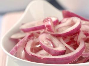 В Британии можно усыновить луковицу