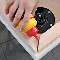 Стол в нарядной юбке. Шаг 2