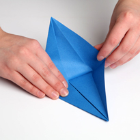 Синий дракончик из бумаги. Оригами. Шаг 7