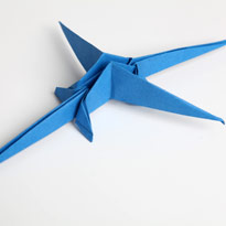 Синий дракончик из бумаги. Оригами. Шаг 31