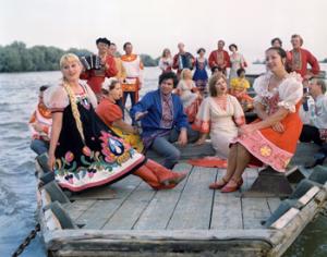 Премьер обещал возродить Всероссийский фестиваль народного творчества