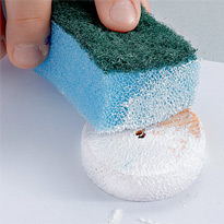 Дед мороз и снегурочка из детских деревянных пирамидок. Шаг 4