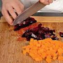 Салат из консервированного тунца. Шаг №1