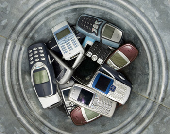 Американский терминал покупает старые мобильные телефоны 
