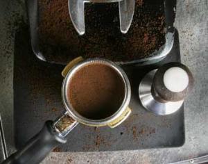 Кофе устраняет запах канализации